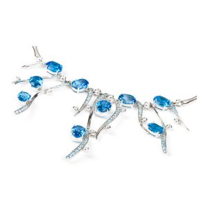 Necklace with beautiful blue Sapphires